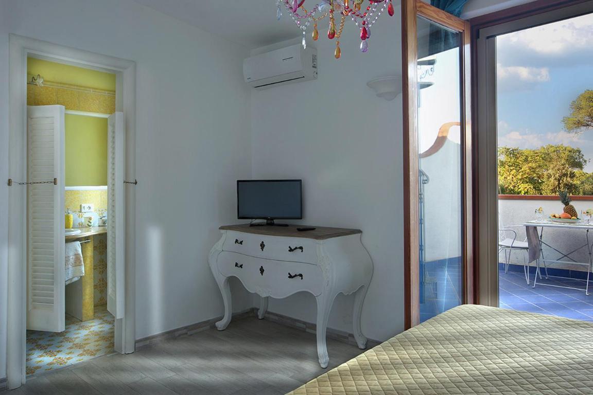 Villa Gianturco - Luxury In The Green Island 伊斯基亚 外观 照片